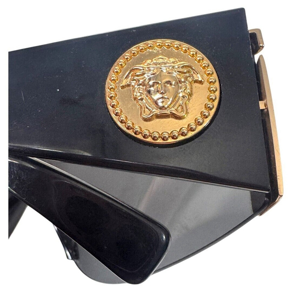 VERSACE MOD.2197 1000/6G TRIBUTE COLLECTION Black &‎ Gold New Women's Sunglasses - Picture 7 of 9